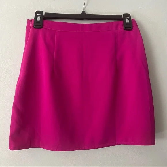 Superdown Kylie Mini Skirt Set in Magenta - Picture 5 of 11